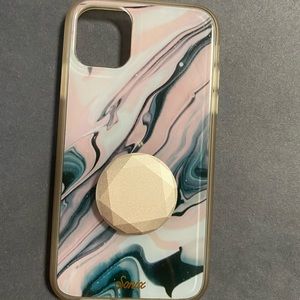 Sonix iphone 11 case with rose gold popsocket